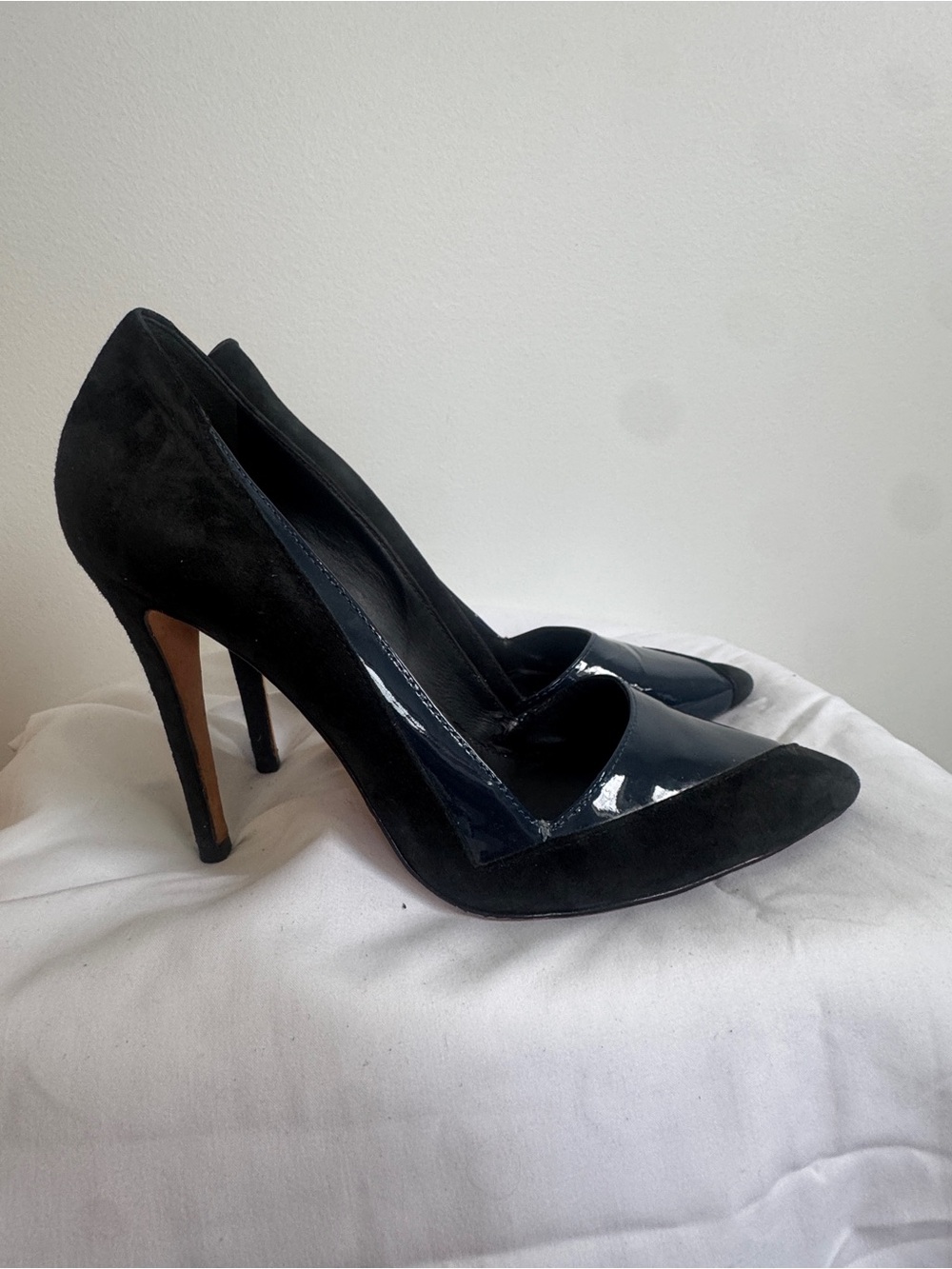 Alice + Olivia Stacey Bendet Suede Patent Cap Toe Pumps Stilettos -US 9.5